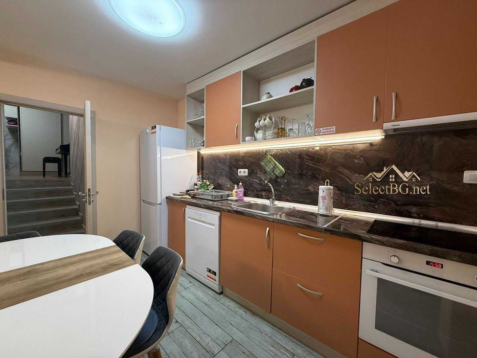 Продава се Тристаен апартамент в Велико Търново, Варуша - 97 кв.м за 1851 €/кв.м - Снимка #2