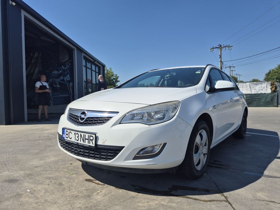 OPEL Astra 2012 — imagine 3