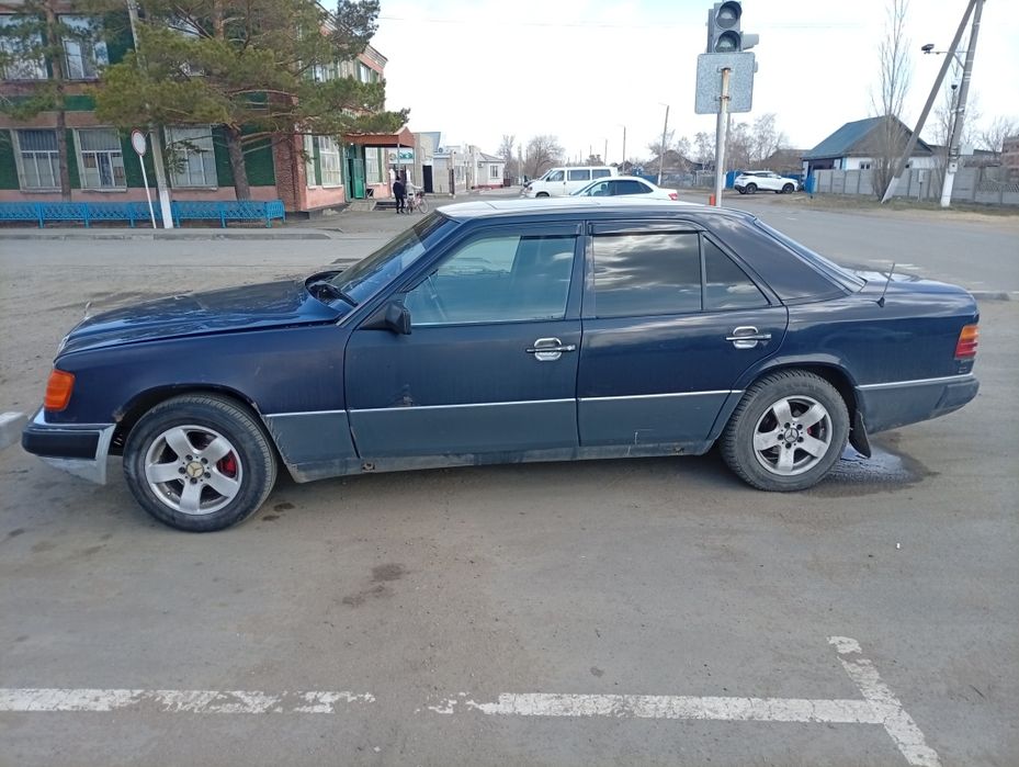 Мерседес 1987 год выпуска