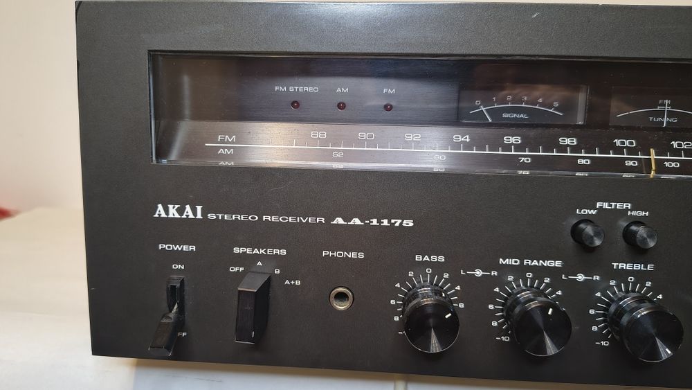 Akai aa 1175 dual mono amplificator/receiver