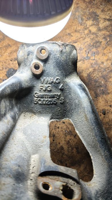 Fuzeta Stanga Fata Vw - Skoda