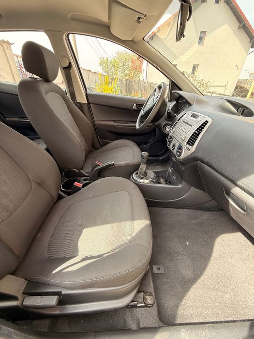 Hyundai i20 benzina an 2011 44838km reali