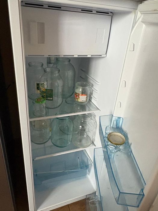 Продается маленький холодильник