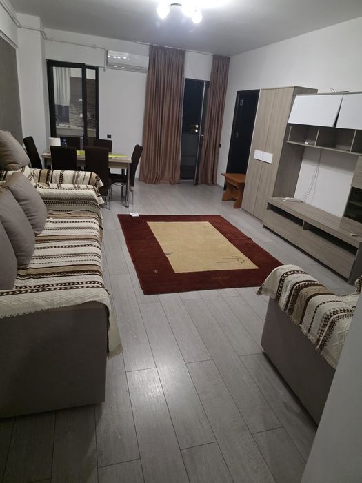 Închiriez apartament 3 camere, bloc RO5