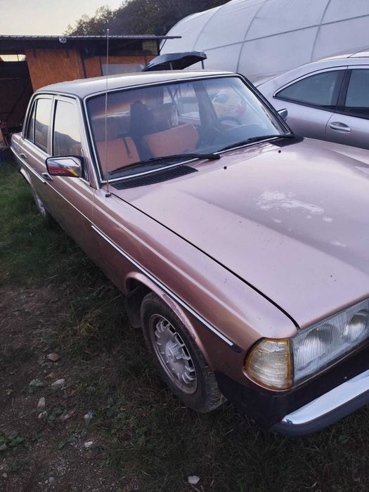 MERCEDES-BENZ E-Class 1978 — imagine 3