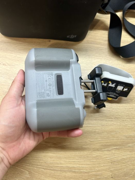 Продавам DJI Mini 2  с контролер и 2 батерии.