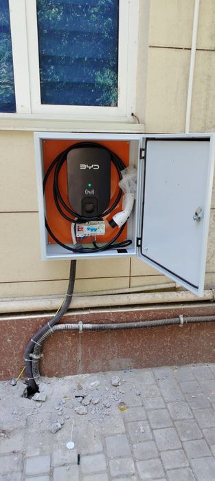 Установка зарядное устройство для Электромобилей.
7квт зарядка установ