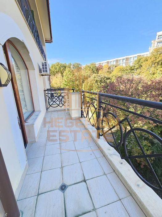 Продава се Двустаен апартамент в к.к. Златни пясъци - 88 кв.м за 1421 €/кв.м - Снимка #12