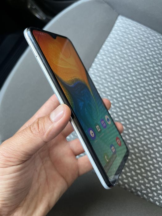 Samsung a30 32 GB