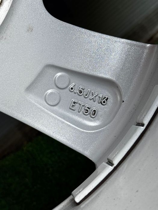 Гуми с джанти Ford