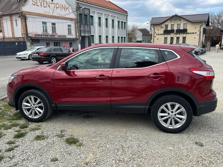 Nissan Qashqai 1.2benzina Euro6
