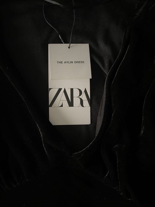 Черна рокля-Zara