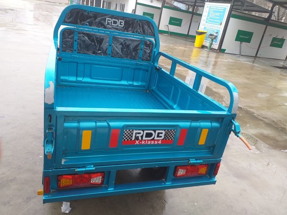 Vând triciclu RDB x clas 4