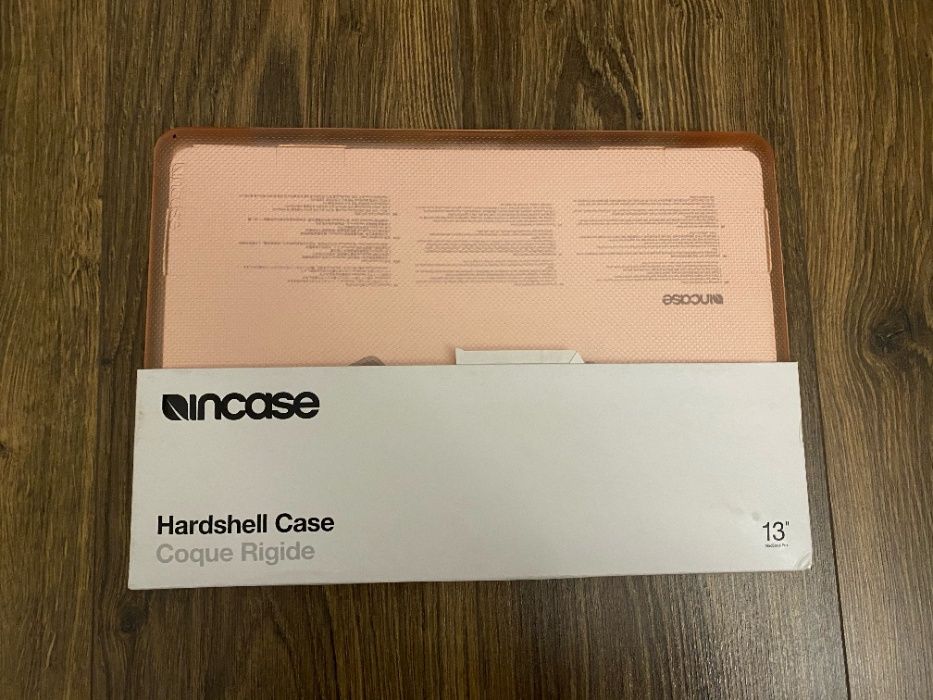 Carcasa fata/ spate INCASE Transparent Hardshell Apple MacBook Pro