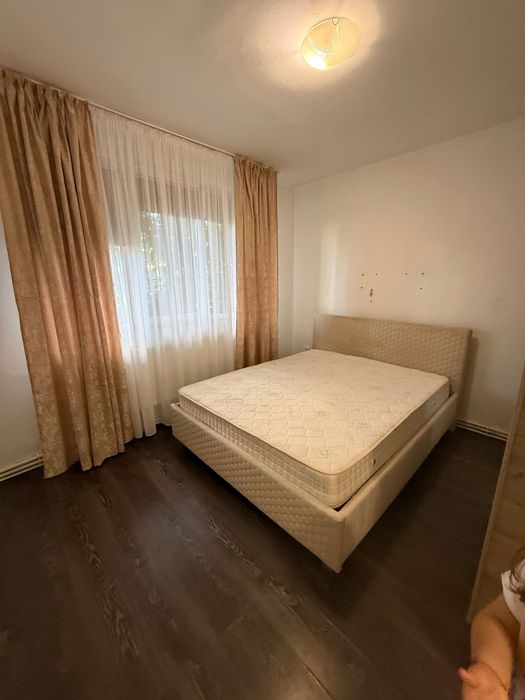 Apartament două camere de închiriat parter