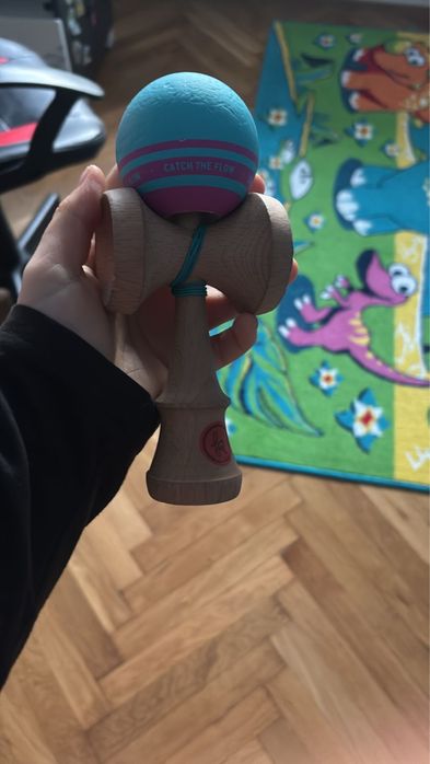 Kendama Europa  Catch the Flow