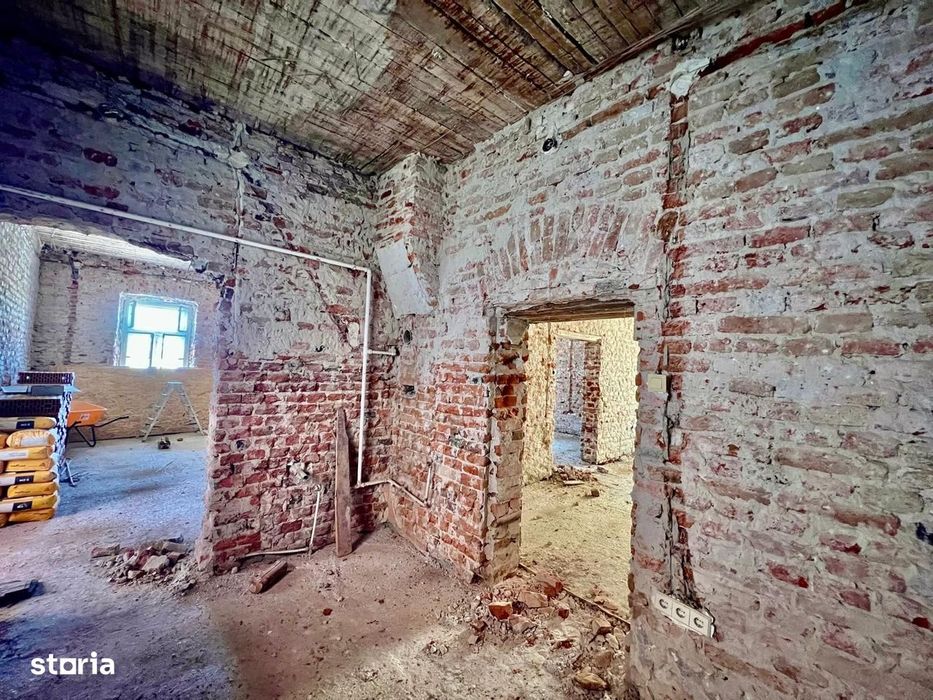Casa 3 camere - 88 mp, proiect de renovare - Centrul Istoric