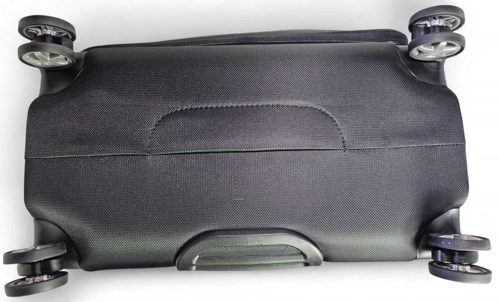 Samsonite - голям куфар с 4 колелца тип спинер