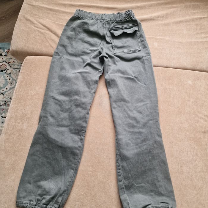 Продамй брюки для мальчика новые