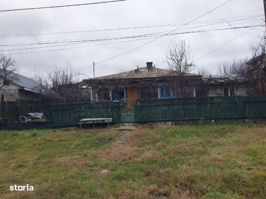 Vulturi ( Vanatori )- IASI – Casă + teren 907 mp- 8.5 km pana in Copou