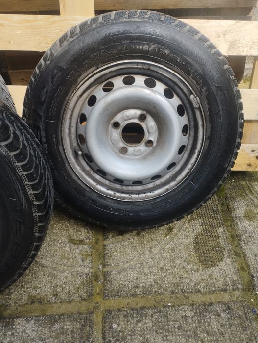 Джанти с гуми R13   175/70