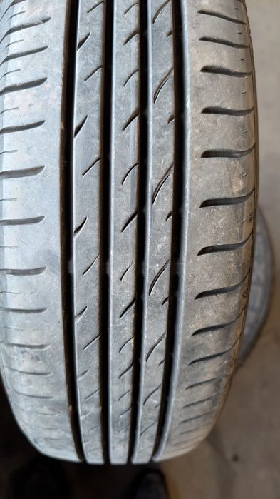 Продавам летни гуми Nexen N blue HD plus 185/60/15, DOT 0322.