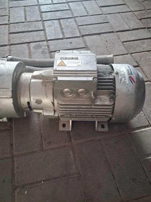 Pompă Vid Inel Lichid Elmo Rietschle 3.85 kW NOUĂ (Model 2BV2071-0NC03-1S
