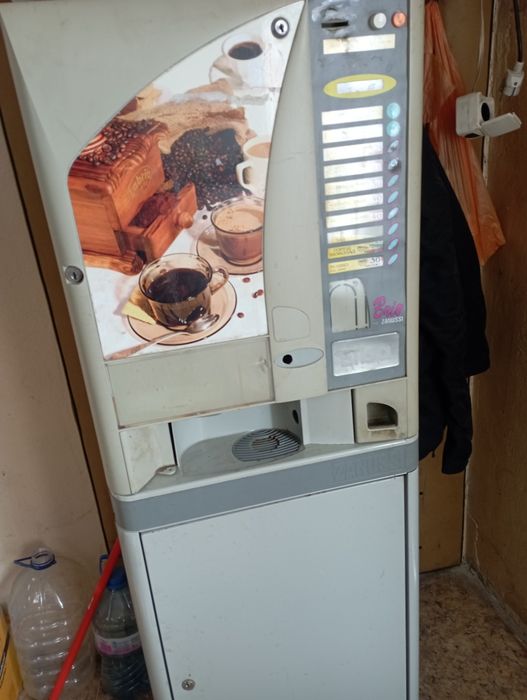 Кафемашина с монетник-Брио