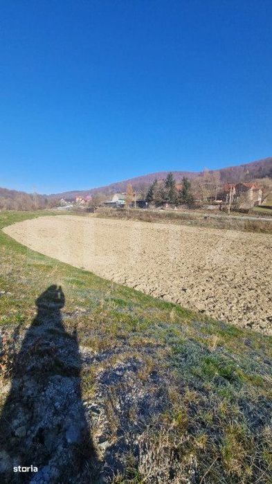 Teren extravilan - Sita Buzaului -6800 mp posibilitate trecere intravi