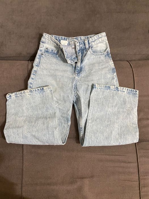 Продам джинсы на девочку 5-7 лет