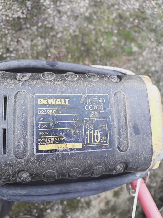 Къртач DeWalt 32кг