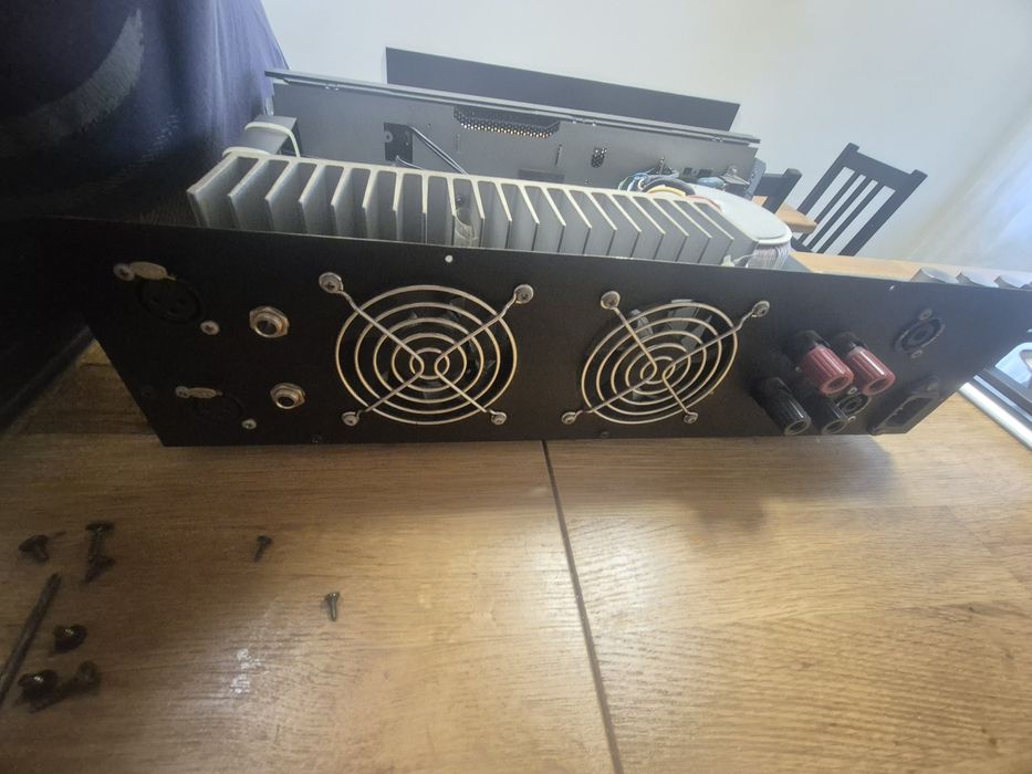 Amplificator handmade 2x180 în 4 ohmi, cu limiter