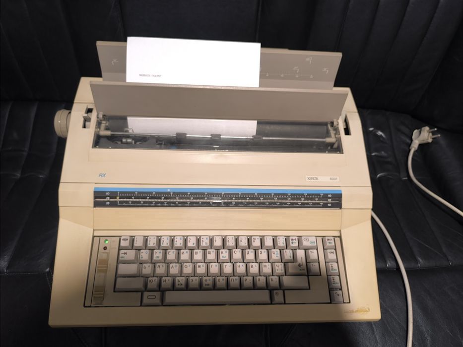 Ретро Електрическа пишеща машина Xerox 6000 RX (Модел 6001) – Работеща!