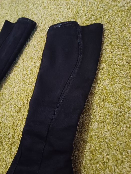 Cizme cu o parte ușor strălucitoare