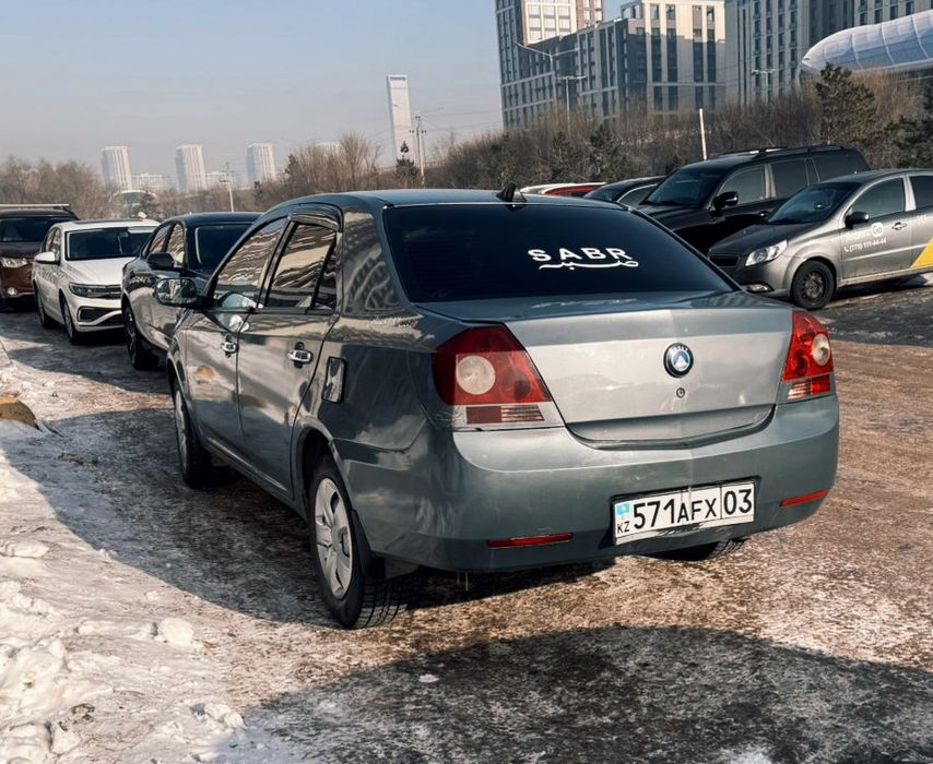 Продам машину geely mk