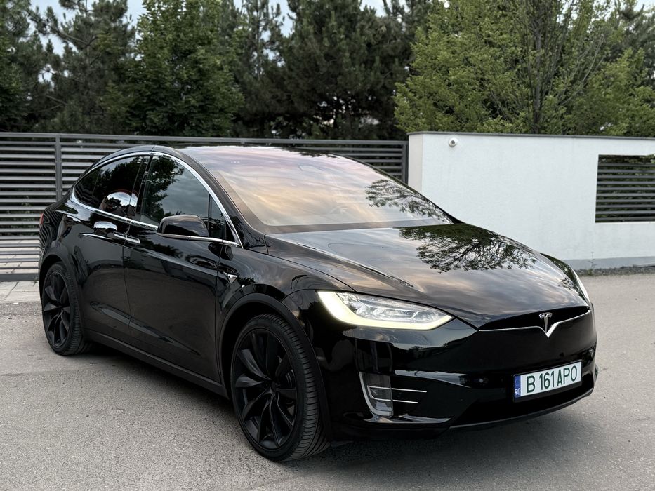 TESLA Model X