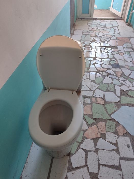 Продам унитаз б/у