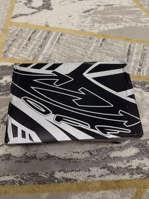 off white brb (be right back)