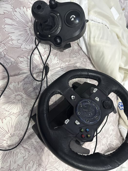 Ligitech g920 Волан, Педали и Скоростен лост