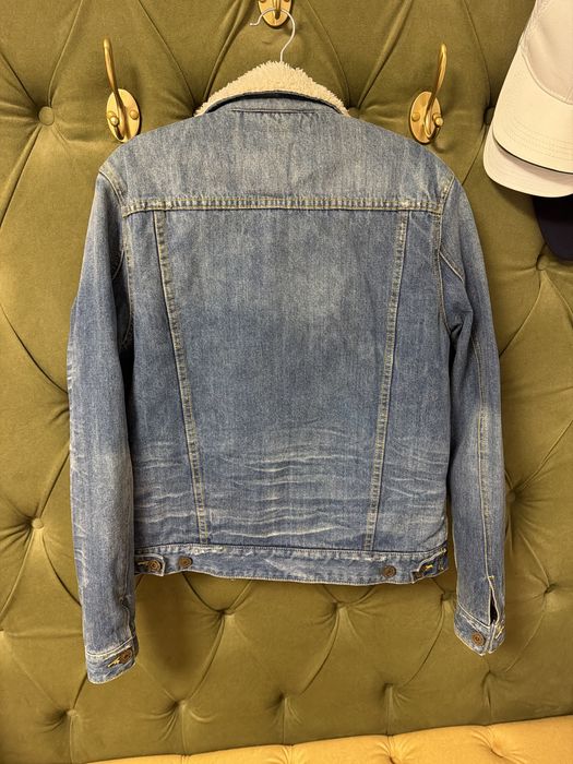 Джинсовая куртка с мехом