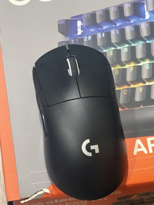 Геймърска мишка Logitech G Superligth 2