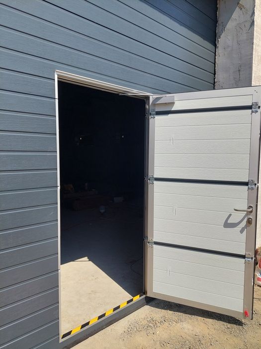 Көлікжайға арналған секциялық қақпа!