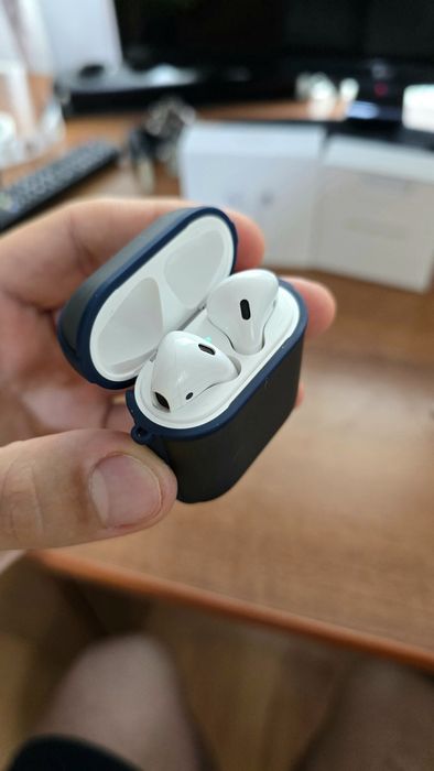 Apple AirPods Generația 2 Originale,  Cutie + Husă Cadou