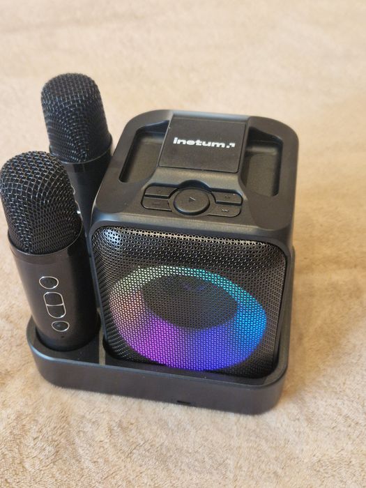 Активна блутут колонка с 2 микрофона за караоке