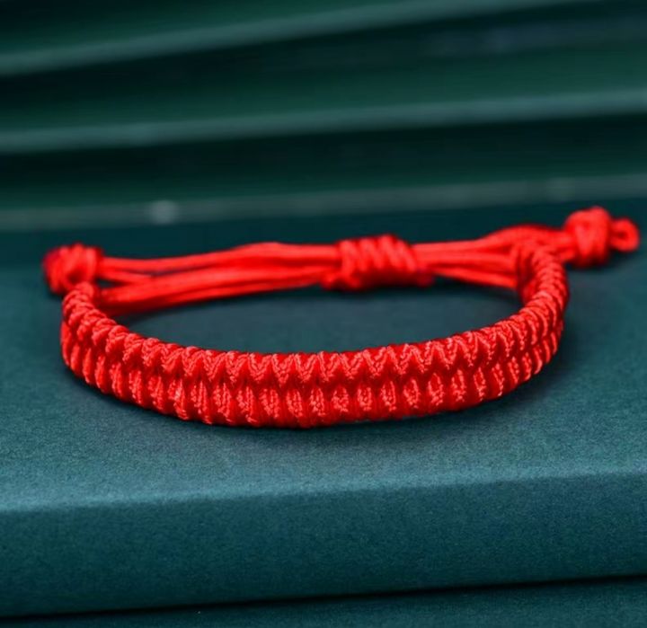 Браслеты красная нить 34 штук