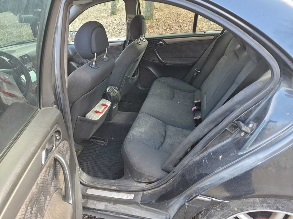 Mercedes 200   отлично