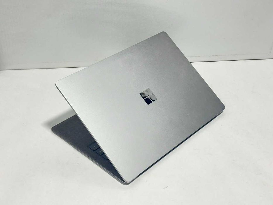 Microsoft Surface Laptop сотилади