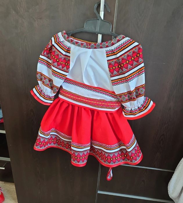 Costum popular fetiță – stare impecabilă