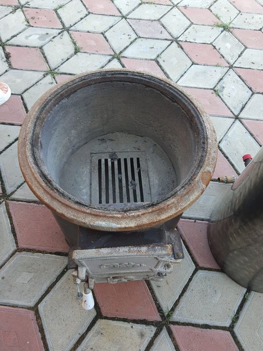Boiler pe lemne perfect funcțional