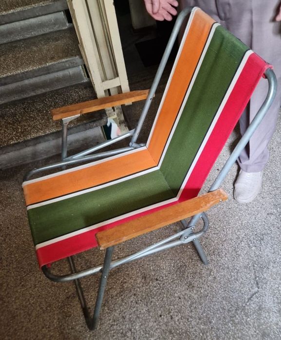 Scaune, masă și grătar portabil grădină